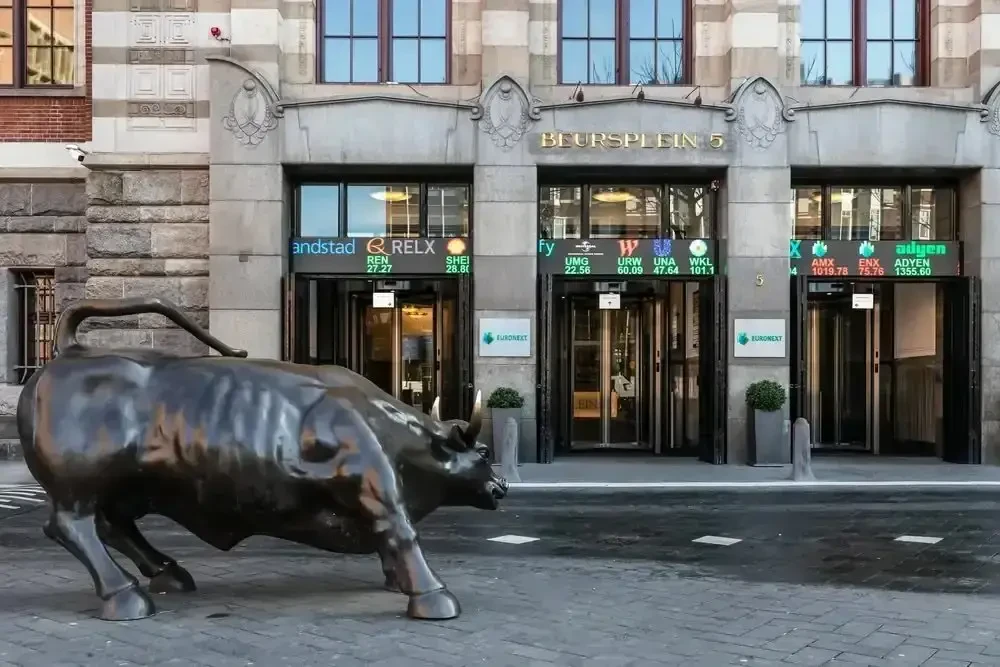 AEX indicatie is -0,4%, AkzoNobel weer, Shell, TSMC en SK Hynix!